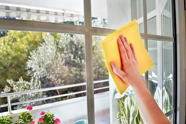 How To Clean Windows in Northampton, MA